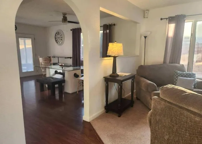 Southwestern Charm - Minutes From Everything 3/2 Sierra Vista